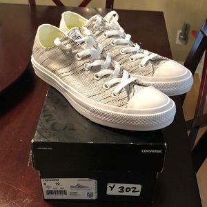 Converse Chuck Taylor All Star II Sz 8 White/Black